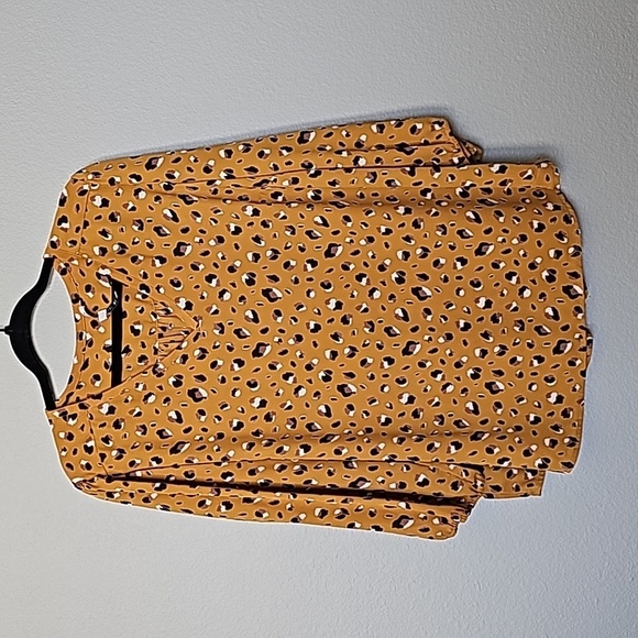 Collective Concepts Popover animal print blouse 1X - Picture 1 of 6